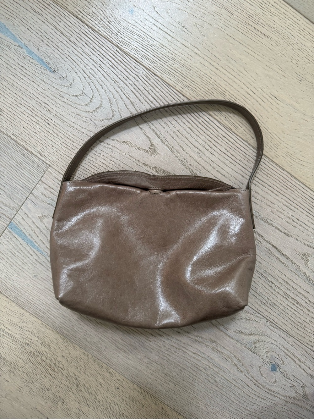 Massimo Dutti small leather bag in Taupe - Picture 2 of 6